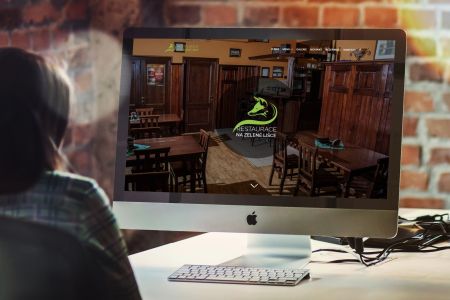 Web restaurace Na Zelené lišce 